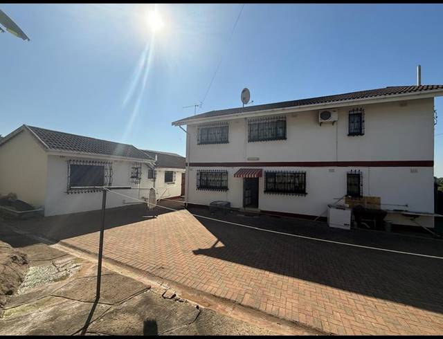 4 BEDROOM HOUSE FOR SALE IN UMHLATUZANA